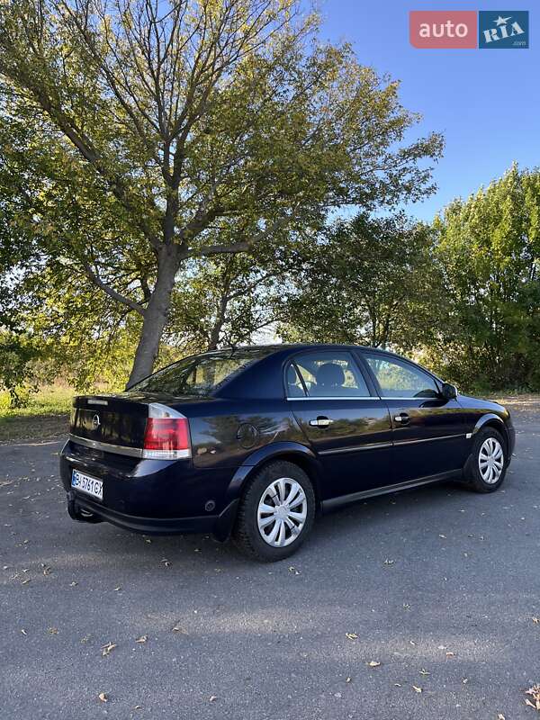 Седан Opel Vectra 2005 в Чутове