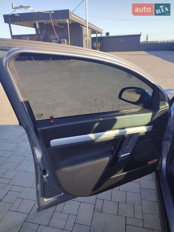 Универсал Opel Vectra 2005 в Брошневе-Осаде фото 11 Универсал Opel Vectra 2005 в Брошневе-Осаде