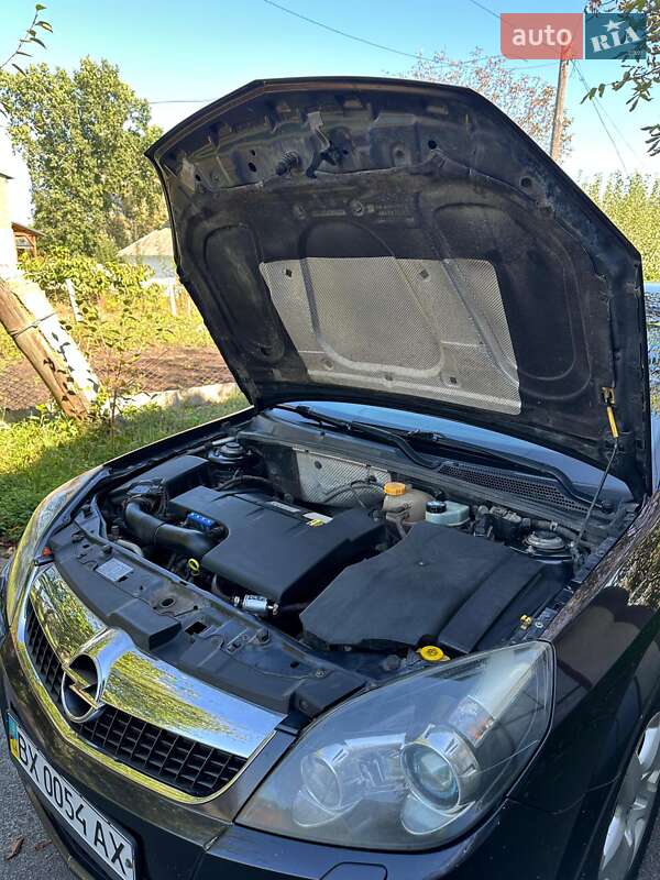 Седан Opel Vectra 2008 в Староконстантинове