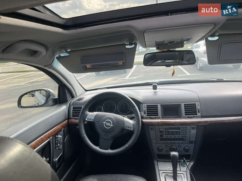 Седан Opel Vectra 2004 в Києві