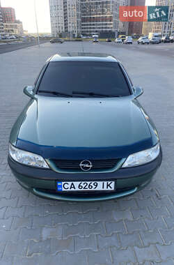 Лифтбек Opel Vectra 1999 в Киеве