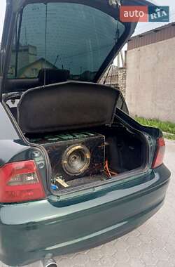 Лифтбек Opel Vectra 1999 в 