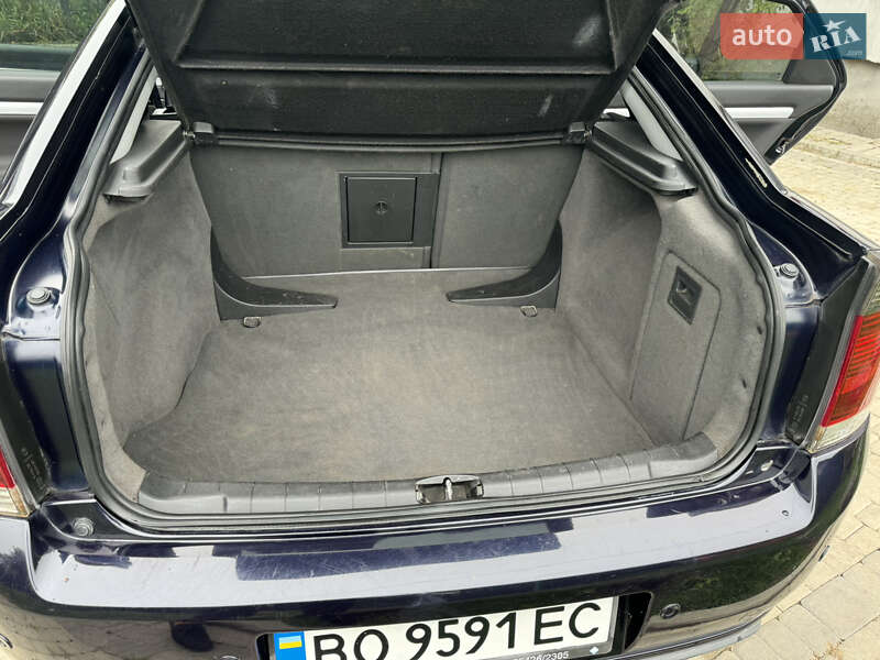 Ліфтбек Opel Vectra 2003 в Тернополі