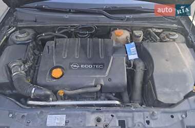 Лифтбек Opel Vectra 2006 в 