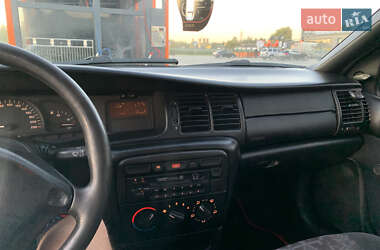 Седан Opel Vectra 1996 в 