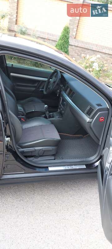Лифтбек Opel Vectra 2003 в Полтаве
