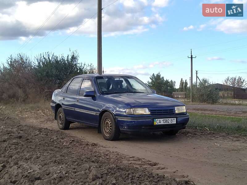 Седан Opel Vectra 1990 в Черкассах фото Седан Opel Vectra 1990 в Черкассах