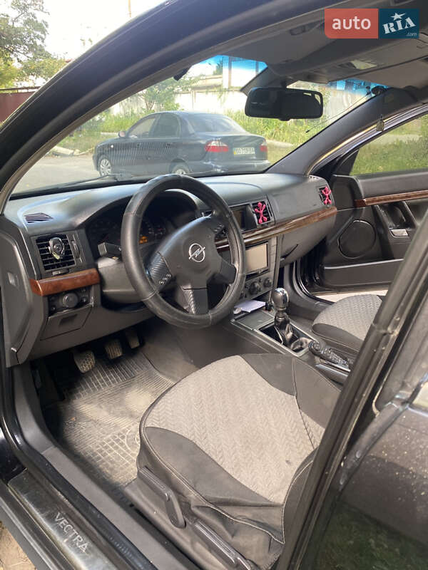 Седан Opel Vectra 2003 в Тернополе