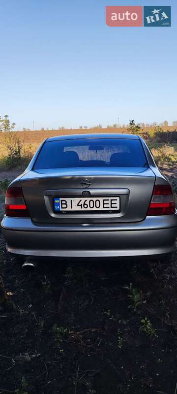 Седан Opel Vectra 1996 в Полтаве