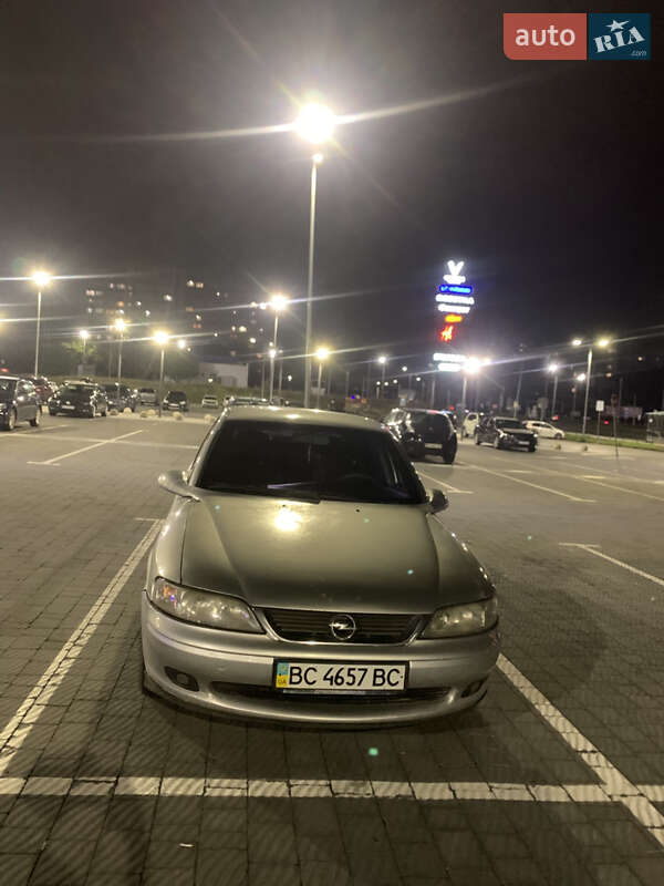 Седан Opel Vectra 1998 в Львове