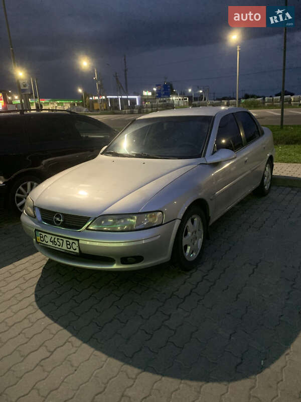 Седан Opel Vectra 1998 в Львове