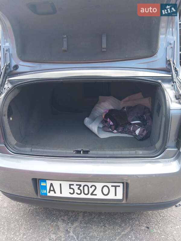 Седан Opel Vectra 2003 в Бородянке