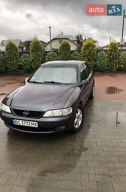 Ліфтбек Opel Vectra 1996 в Долині