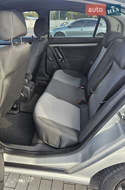 Седан Opel Vectra 2007 в  фото 10 Седан Opel Vectra 2007 в