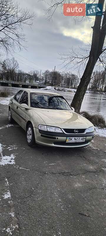 Седан Opel Vectra 1996 в 