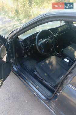 Лифтбек Opel Vectra 1997 в 