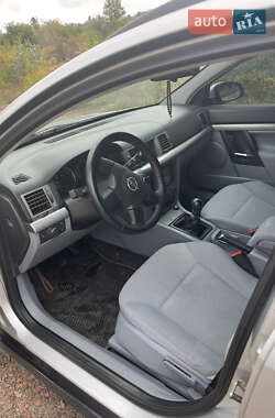 Универсал Opel Vectra 2004 в 