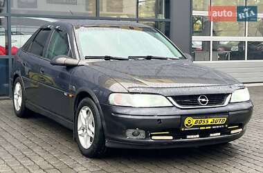Лифтбек Opel Vectra 2000 в Ивано-Франковске