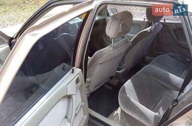 Лифтбек Opel Vectra 1992 в 