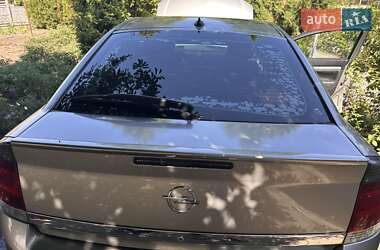 Лифтбек Opel Vectra 2003 в 