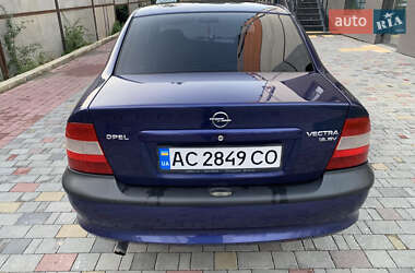 Седан Opel Vectra 1996 в 