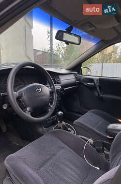 Универсал Opel Vectra 2000 в 