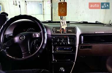 Седан Opel Vectra 1993 в Калуше