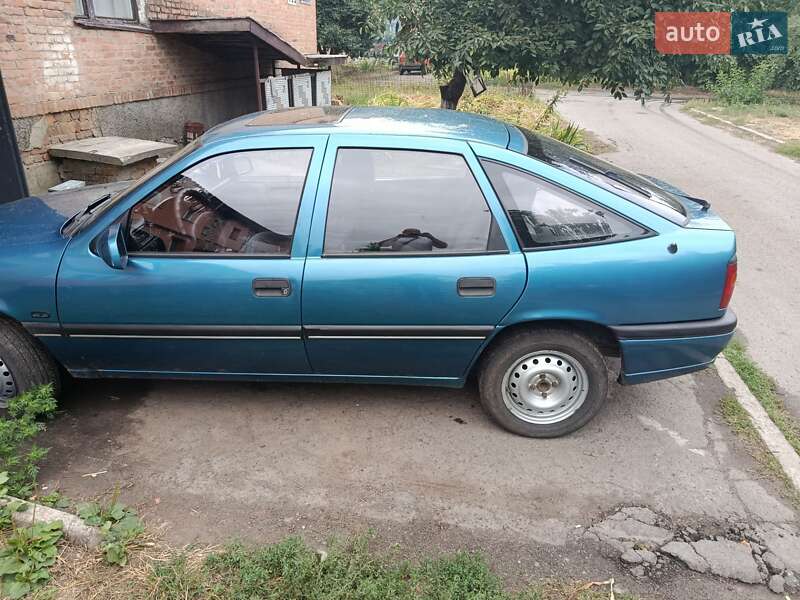 Ліфтбек Opel Vectra 1993 в Хоролі фото 8 Ліфтбек Opel Vectra 1993 в Хоролі