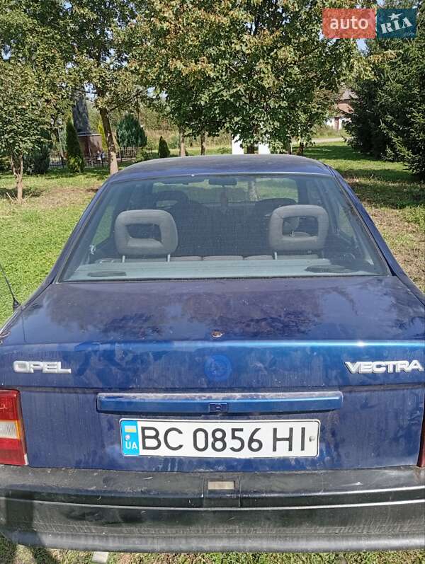 Седан Opel Vectra 1990 в Львові