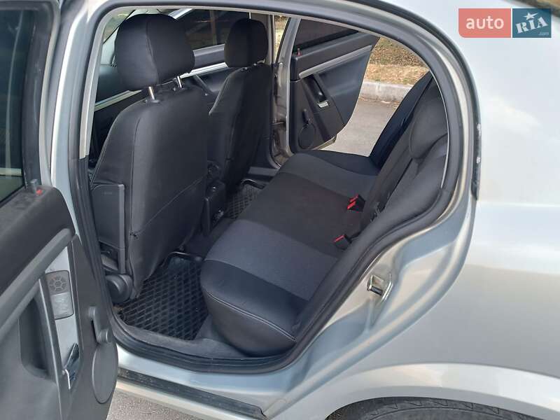 Седан Opel Vectra 2007 в Долинській