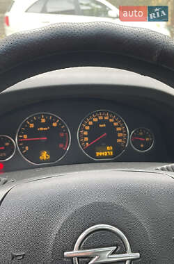 Универсал Opel Vectra 2003 в 