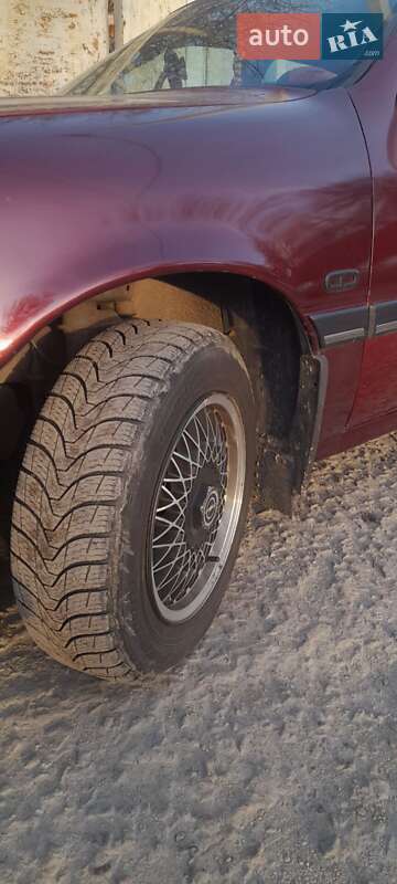 Седан Opel Vectra 1991 в Кременчуге