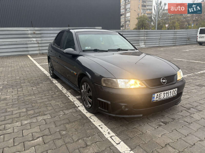 Седан Opel Vectra 1998 в Кривом Роге