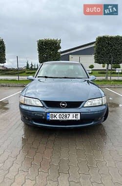 Седан Opel Vectra 1998 в Бродах