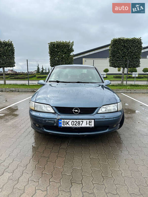Седан Opel Vectra 1998 в Бродах