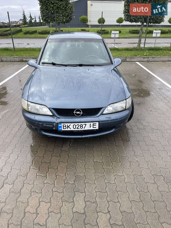 Седан Opel Vectra 1998 в Бродах