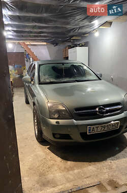 Лифтбек Opel Vectra 2004 в 