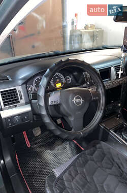 Лифтбек Opel Vectra 2004 в 