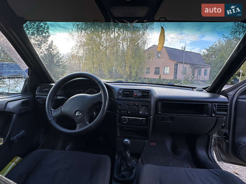 Седан Opel Vectra 1991 в Шостке фото 7 Седан Opel Vectra 1991 в Шостке