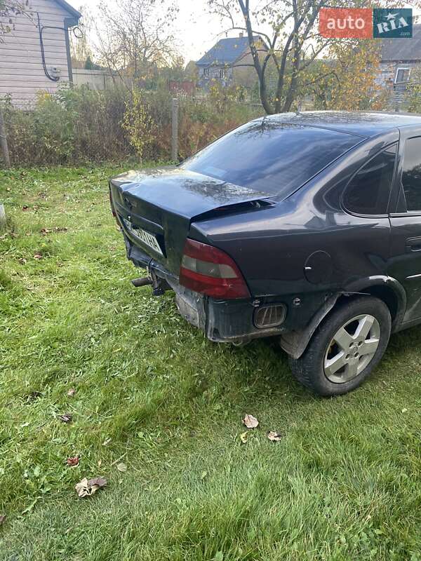 Седан Opel Vectra 1998 в Рокитном