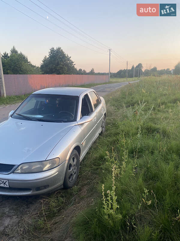 Седан Opel Vectra 1998 в Чуднові