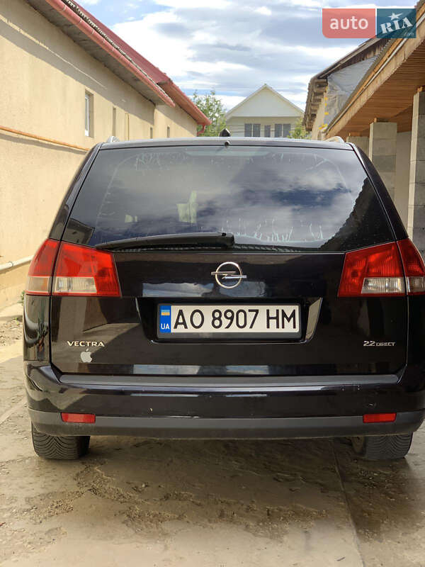 Універсал Opel Vectra 2005 в Мукачевому