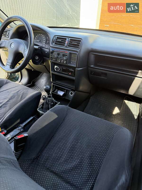 Ліфтбек Opel Vectra 1994 в Ременеві фото 7 Ліфтбек Opel Vectra 1994 в Ременеві