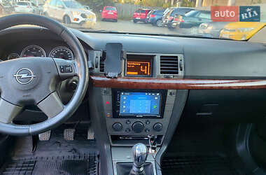Универсал Opel Vectra 2005 в 