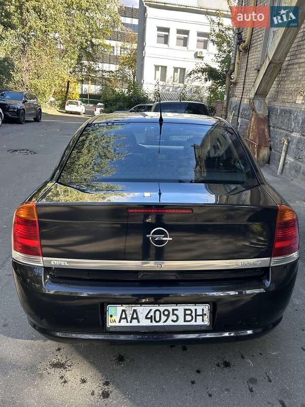 Седан Opel Vectra 2006 в Киеве