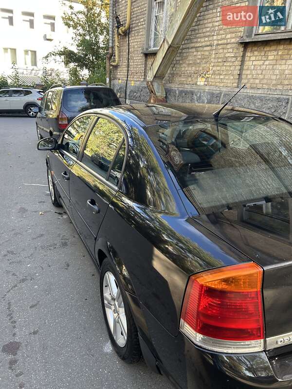 Седан Opel Vectra 2006 в Киеве