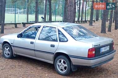 Седан Opel Vectra 1990 в  фото 3 Седан Opel Vectra 1990 в