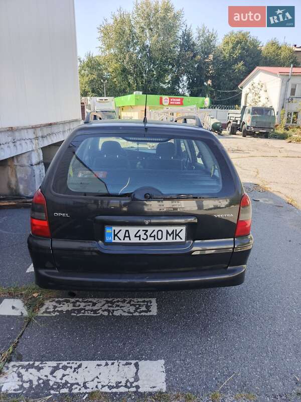 Универсал Opel Vectra 2002 в Киеве