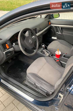 Седан Opel Vectra 2002 в 