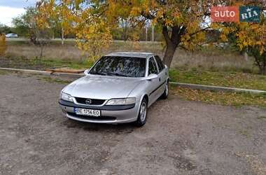 Седан Opel Vectra 1997 в Вознесенске